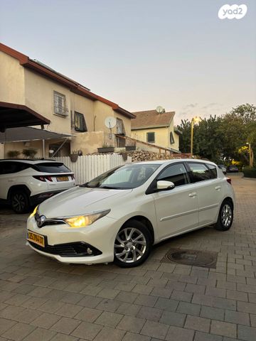 טויוטה אוריס