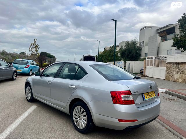 סקודה אוקטביה