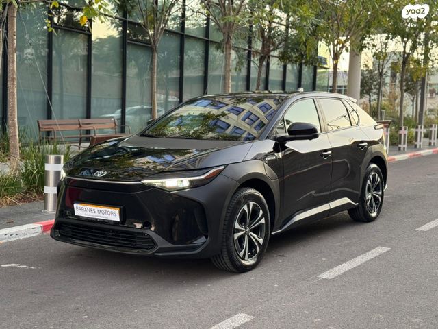 מודעת רכב טויוטה bZ4X