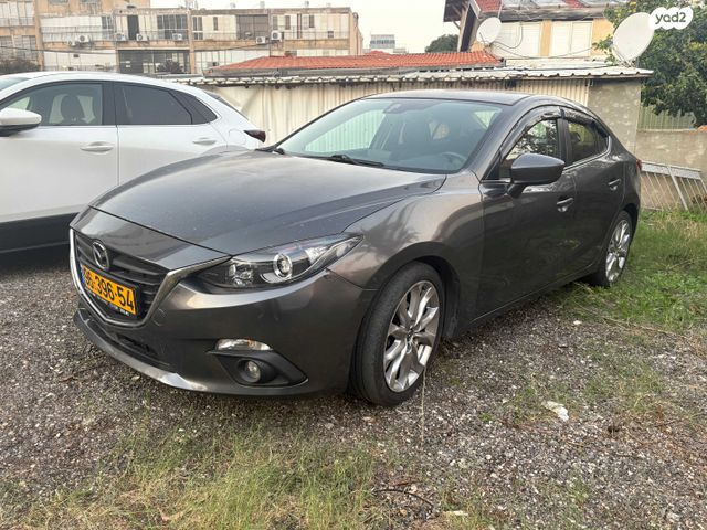 מאזדה 3