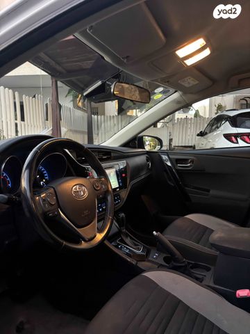 טויוטה אוריס