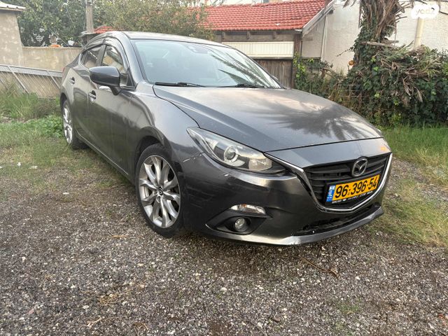 מאזדה 3
