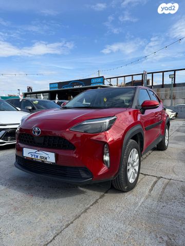 מודעת רכב טויוטה יאריס קרוס