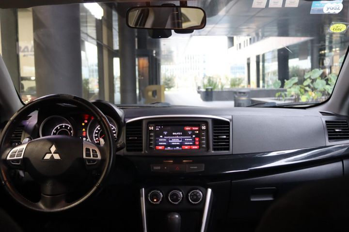 מיצובישי לנסר