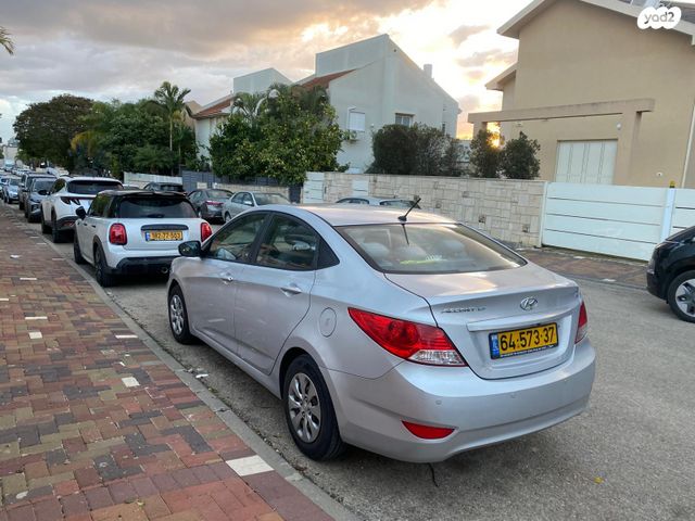 יונדאי אקסנט i25