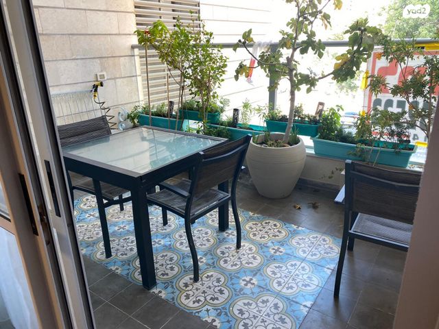 דרך המשחררים 16