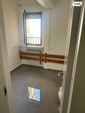 דירה, א.י. שחראי 18, בית וגן, ירושלים