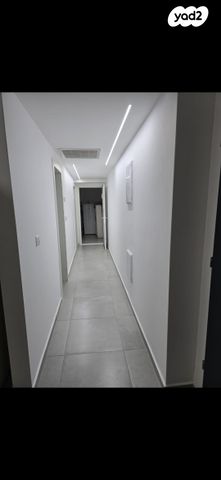 דירה, אנילביץ' 11, לב העיר, בת ים