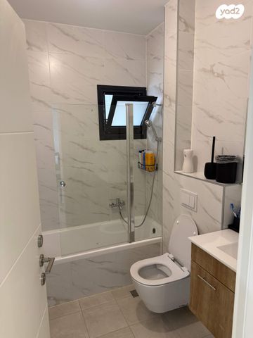 דירה, הרב אברהם קוק 3, השחר, דימונה