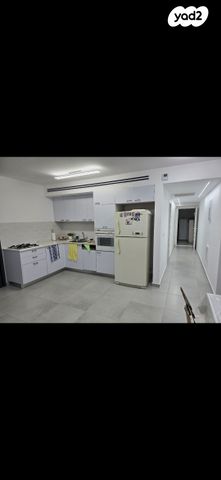 דירה, אנילביץ' 11, לב העיר, בת ים