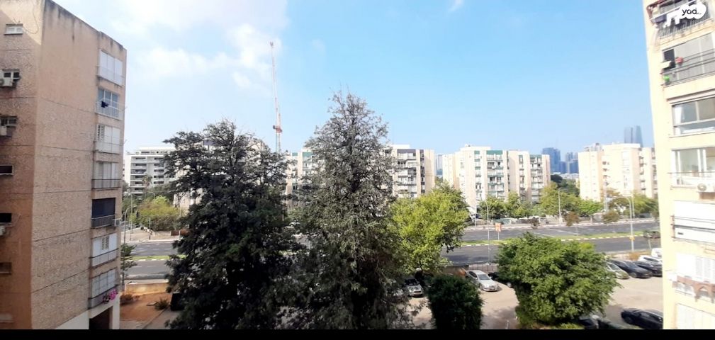 ד"ר אברהם אליהו הרכבי 3