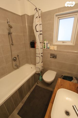 דירה, אורי צבי גרינברג 7, רמת הדר, גבעת שמואל