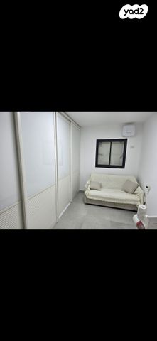 דירה, אנילביץ' 11, לב העיר, בת ים