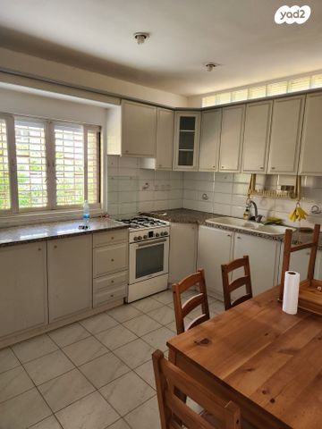 בית פרטי/ קוטג', יוסף צבי 17, תל גנים, רמת גן