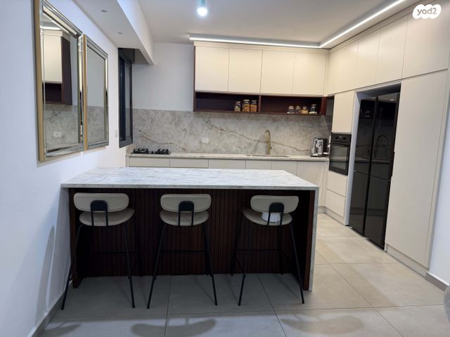 דירה, יצחק שמיר 9, נווה שרון / שער העיר, נתיבות