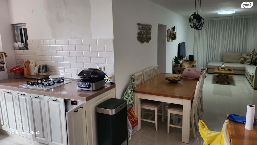 דירה, דרך השלום 1212, שכונה לדוגמה, דימונה