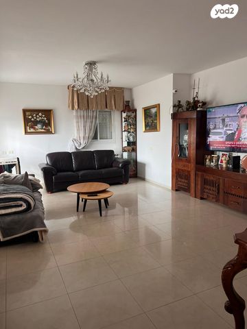 הרב יצחק נסים 39