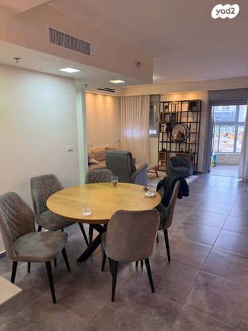 דירה, צה"ל 11, משכנות האומנים, קרית מוצקין