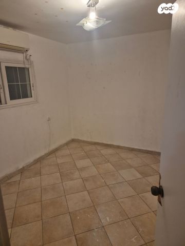 דירה, שז"ר 11, שיכון ד, טבריה