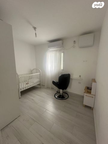 דירה, שדרות איינשטיין 11, יסודות, בני ברק