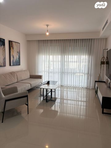 דירה, שדרות עמק חפר 22, שקמים ואגמים, אשקלון