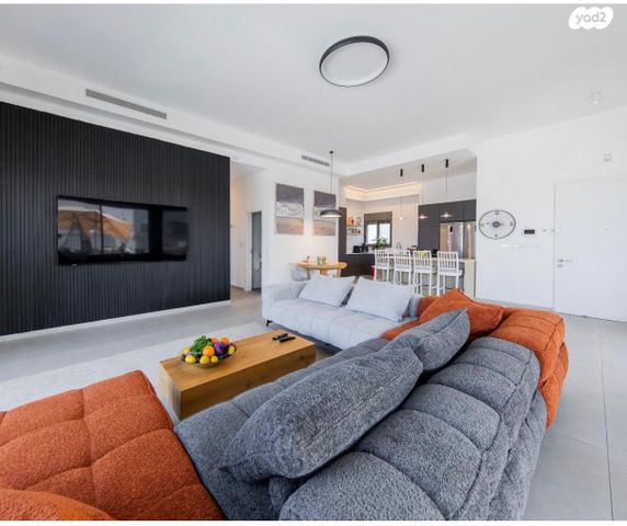 גג/ פנטהאוז, אהבת אדם 26, שרונה, כפר יונה