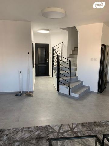 דופלקס, ויצמן 175, חצרות הדר, כפר סבא