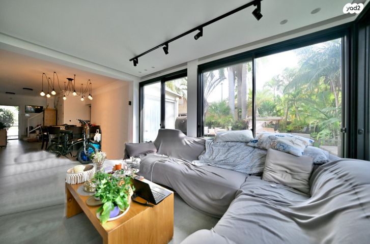 דירת גן, שלונסקי 8, נאות שקמה, ראשון לציון