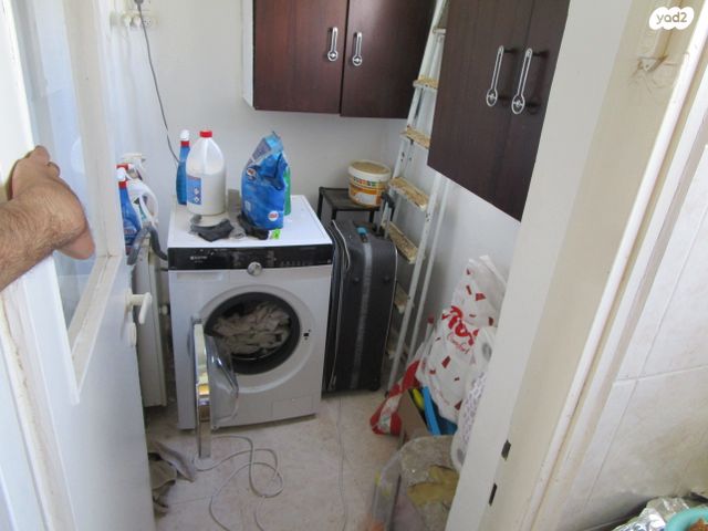 דירה, אקסודוס 1066, מלכי ישראל, דימונה