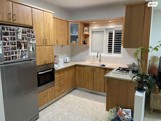 דירה, נווה יהושע 22, נווה יהושע, ערמונים, רמת גן