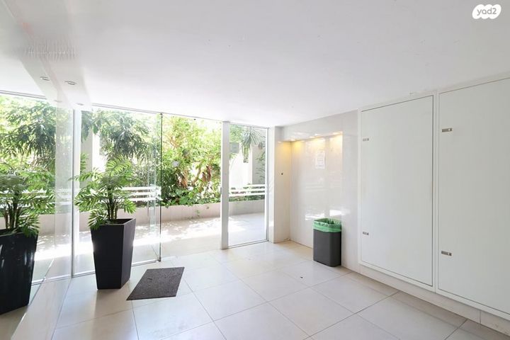 דירה, שברץ 22, לסטר/רבוצקי, רעננה