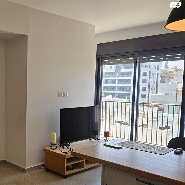 דירה, בועז 4, שכונת הראשונים, רמת גן