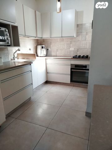 דירה, רבי עקיבא 26, הדר עליון, חיפה