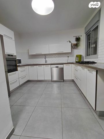 דירה, אחד העם 15, מרכז העיר, חדרה