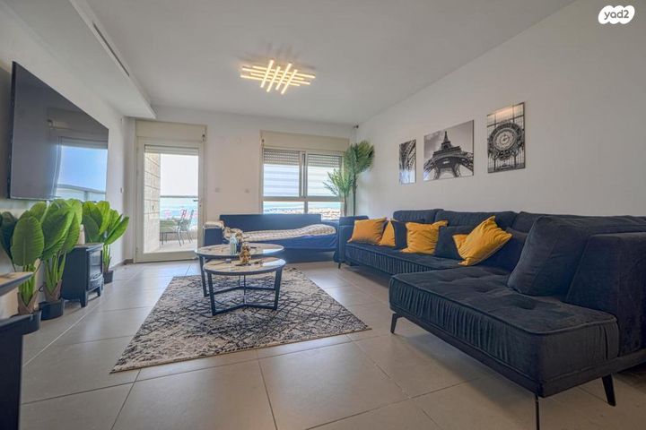 דרך יד לבנים 174