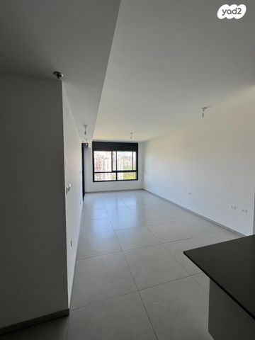 דירה, הרב שאולי 17, רובע ד', אשדוד