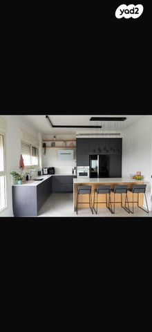 גג/ פנטהאוז, סנונית 11, גבעת אלונים, קרית אתא