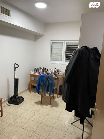 דירה, נווה יהושע 22, נווה יהושע, ערמונים, רמת גן