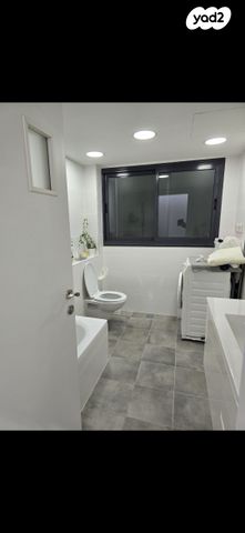 דירה, אנילביץ' 11, לב העיר, בת ים