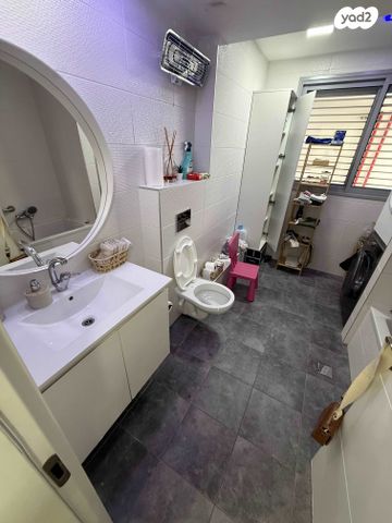 דירה, צה"ל 11, משכנות האומנים, קרית מוצקין