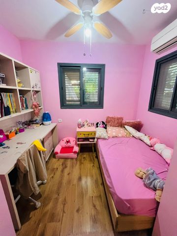 דירת גן, ציפורנית 5, הפרחים, מודיעין מכבים רעות