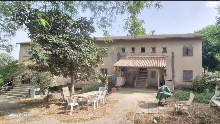 דירה, דרך האורנים 1, גבת, גבת