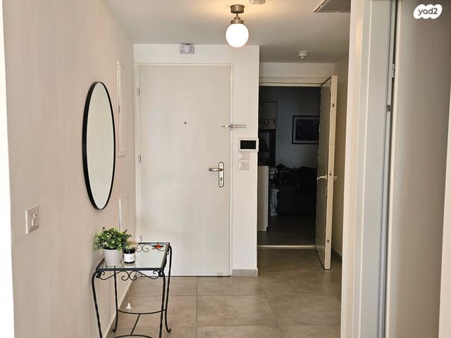 דירה, בועז 4, שכונת הראשונים, רמת גן