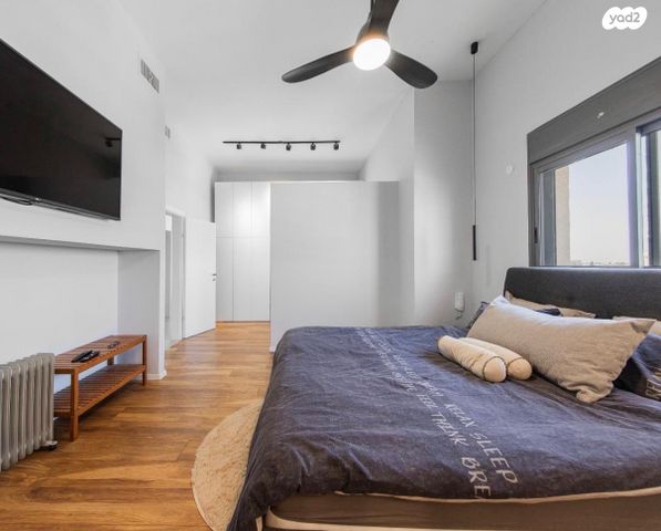 גג/ פנטהאוז, אהבת אדם 26, שרונה, כפר יונה