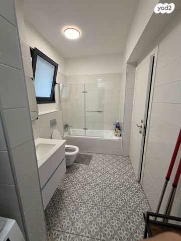 דירה, יצחק שמיר 9, נווה שרון / שער העיר, נתיבות