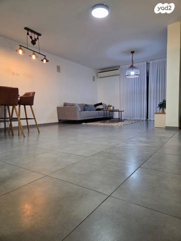 דירה, אחד העם 15, מרכז העיר, חדרה