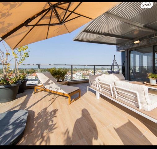 גג/ פנטהאוז, אהבת אדם 26, שרונה, כפר יונה