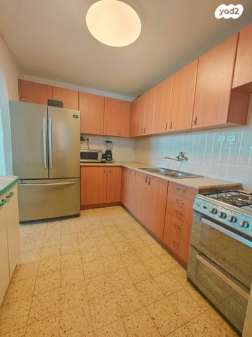 דירה, זלמן שז"ר 26, נווה עופר, תל כביר, תל אביב יפו