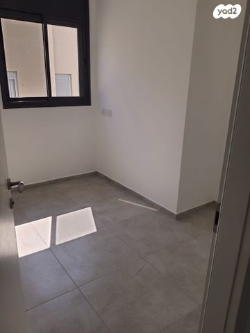 דירה, בועז 4, שכונת הראשונים, רמת גן