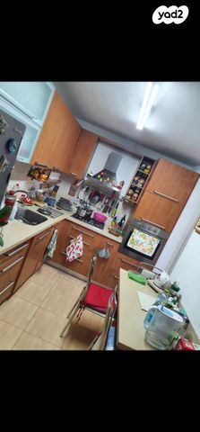 דירה, הרב לוי 4, רמת הנשיא, בת ים